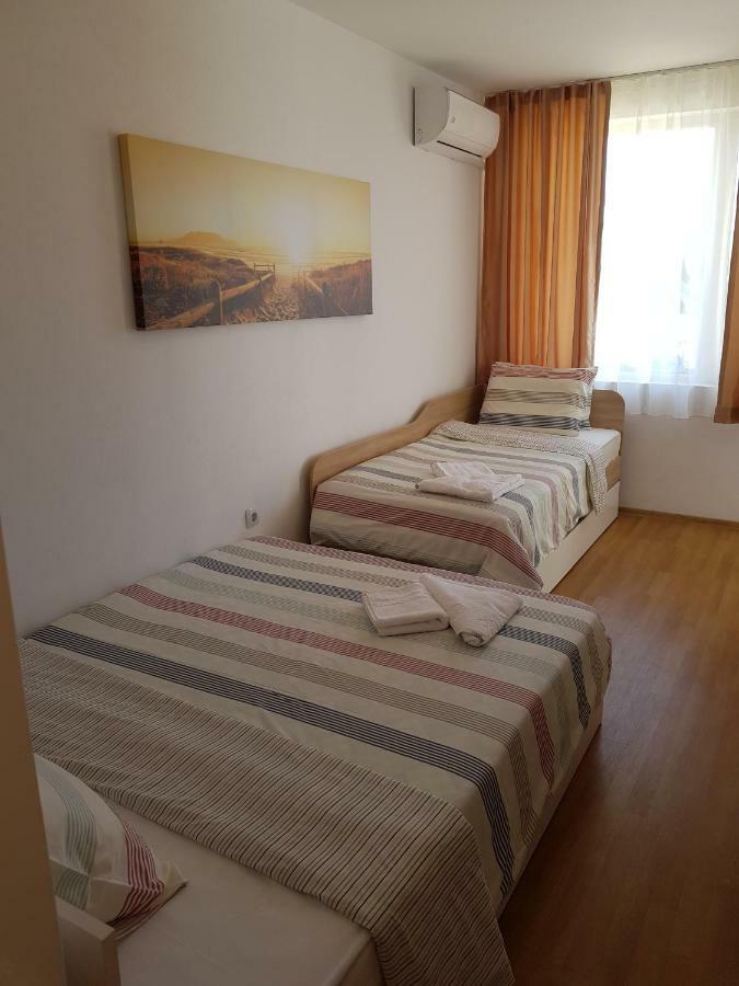 Aquapark Apartment Pantai Sunny Luaran gambar