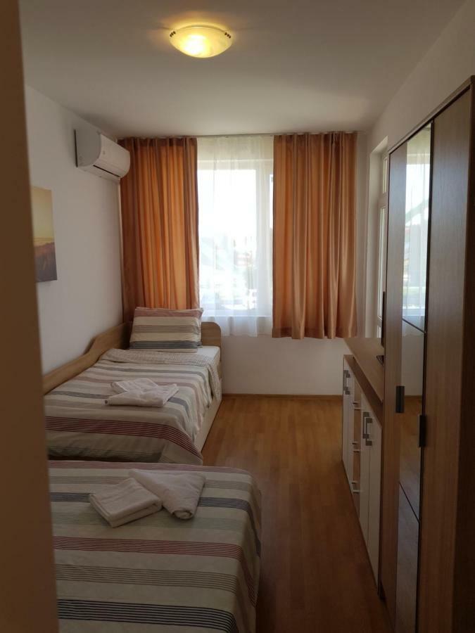 Aquapark Apartment Pantai Sunny Luaran gambar